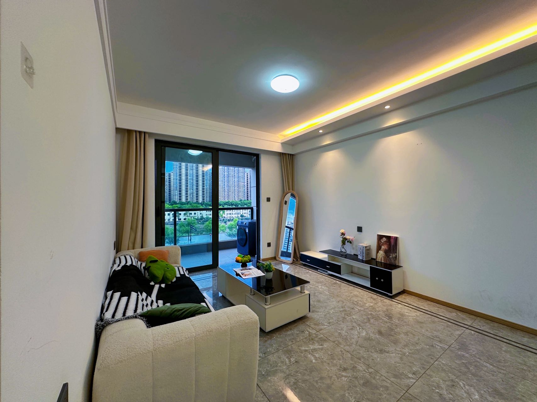 Zhao Shang Wen Bo Hua Cheng 12-502 招商闻博花城 12-502